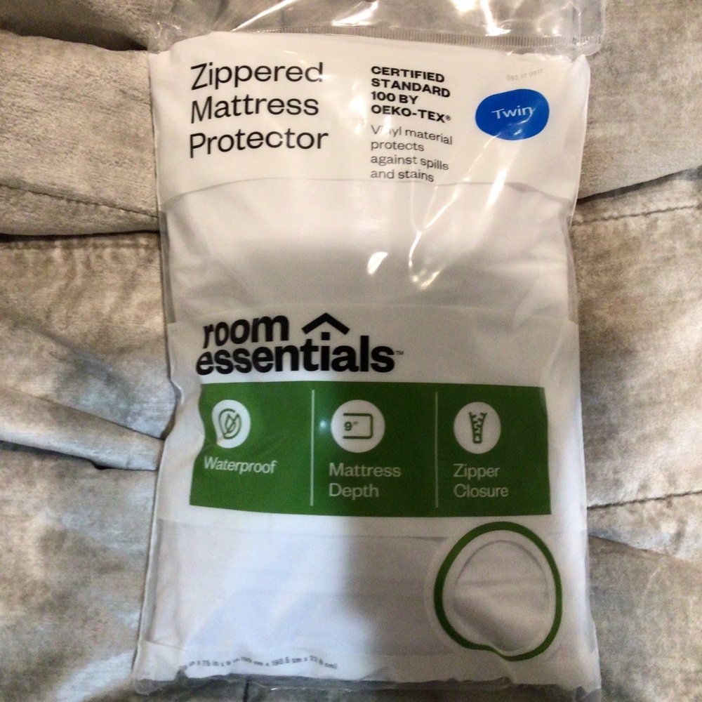Twin mattress cover